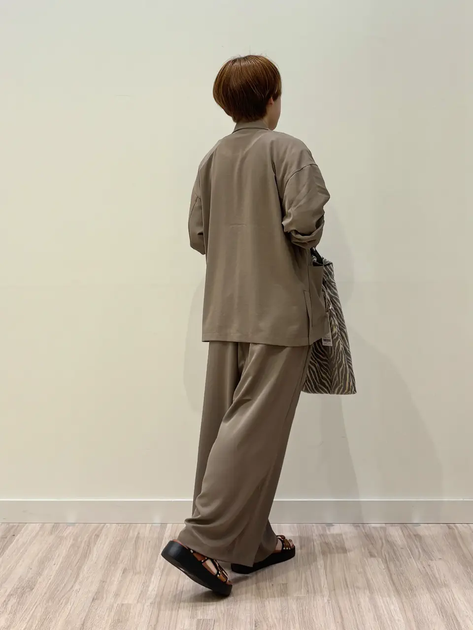 ONWARD CROSSET SELECT 河本 コーディネート画像