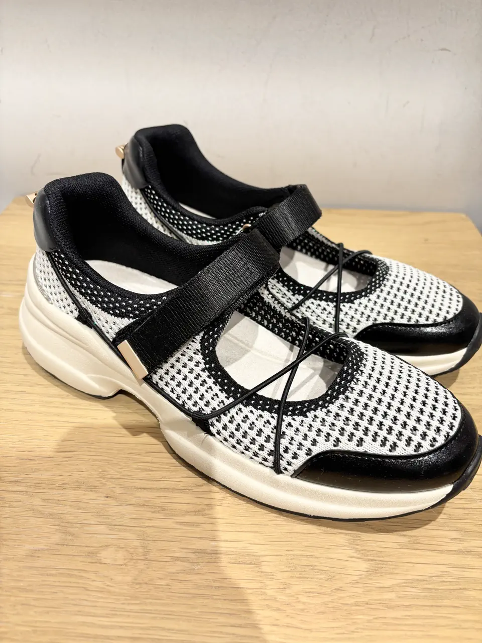 ONWARD CROSSET SELECT 千葉 コーディネート画像