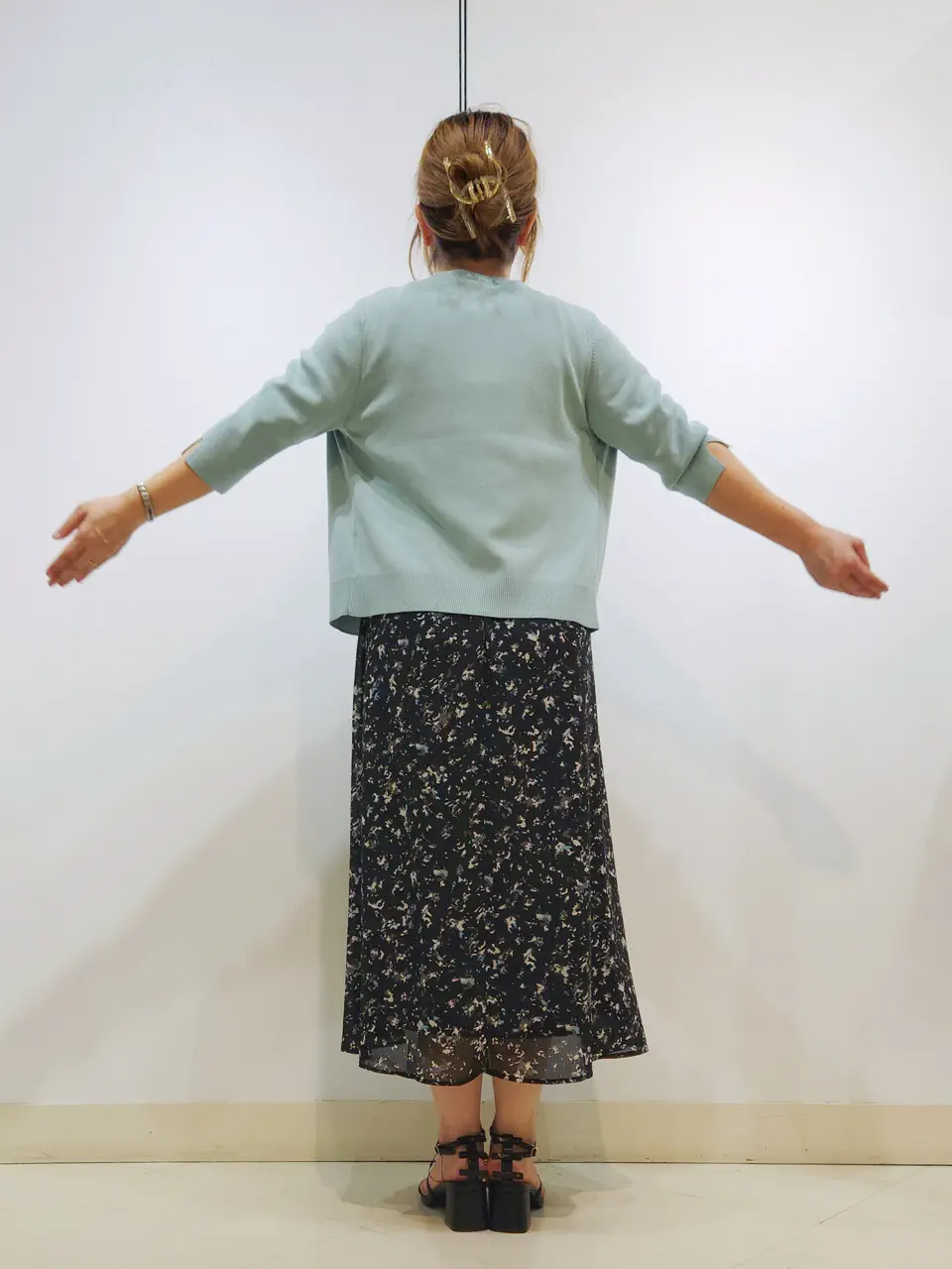 ONWARD CROSSET SELECT 中野 コーディネート画像