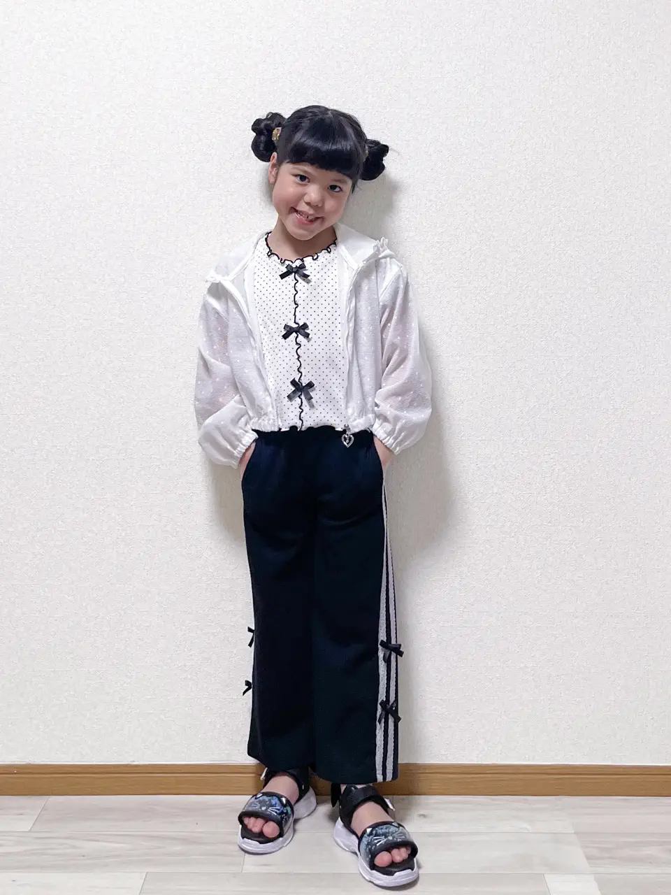  MIKA コーディネート画像