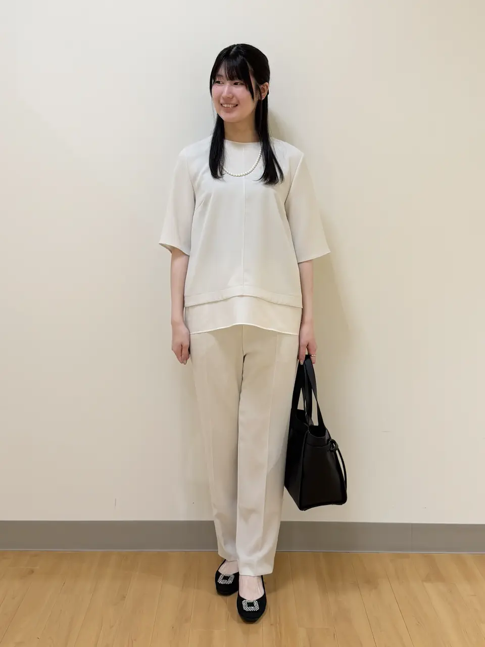  Aina コーディネート画像