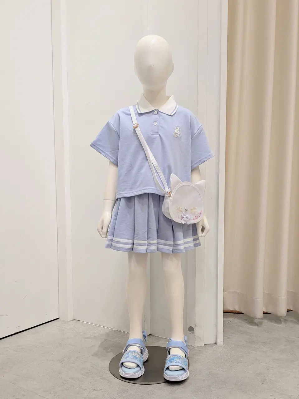  浅岡 コーディネート画像