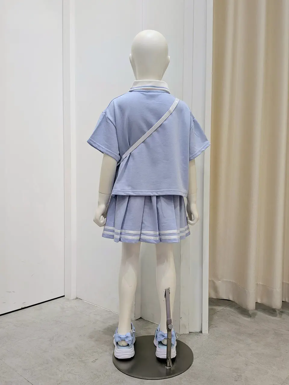 ONWARD CROSSET SELECT 浅岡 コーディネート画像