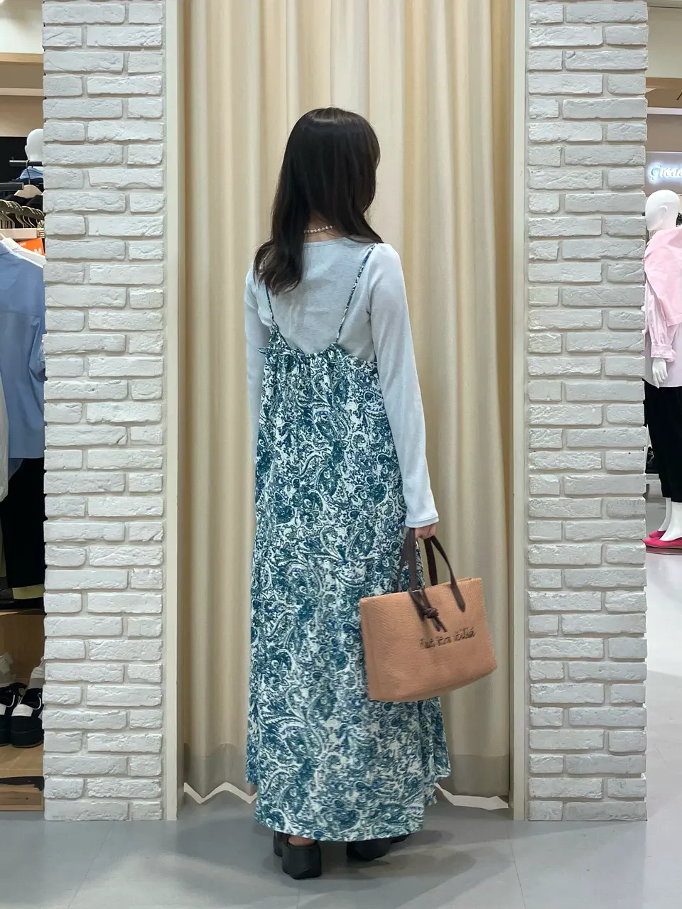 ONWARD CROSSET SELECT 檀 コーディネート画像