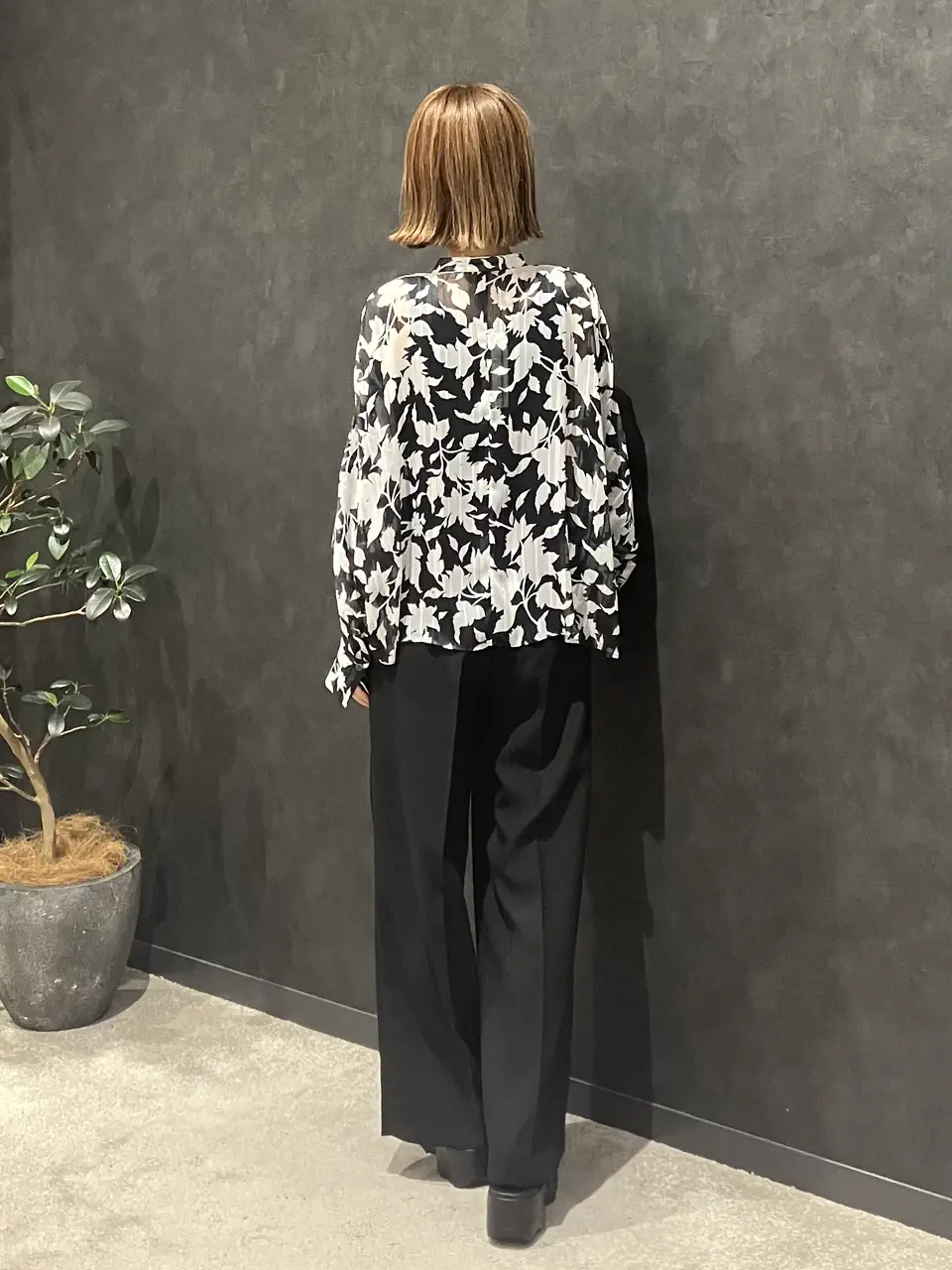 ONWARD CROSSET SELECT 阿部 コーディネート画像