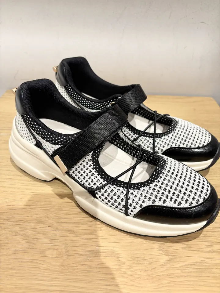 ONWARD CROSSET SELECT 千葉 コーディネート画像