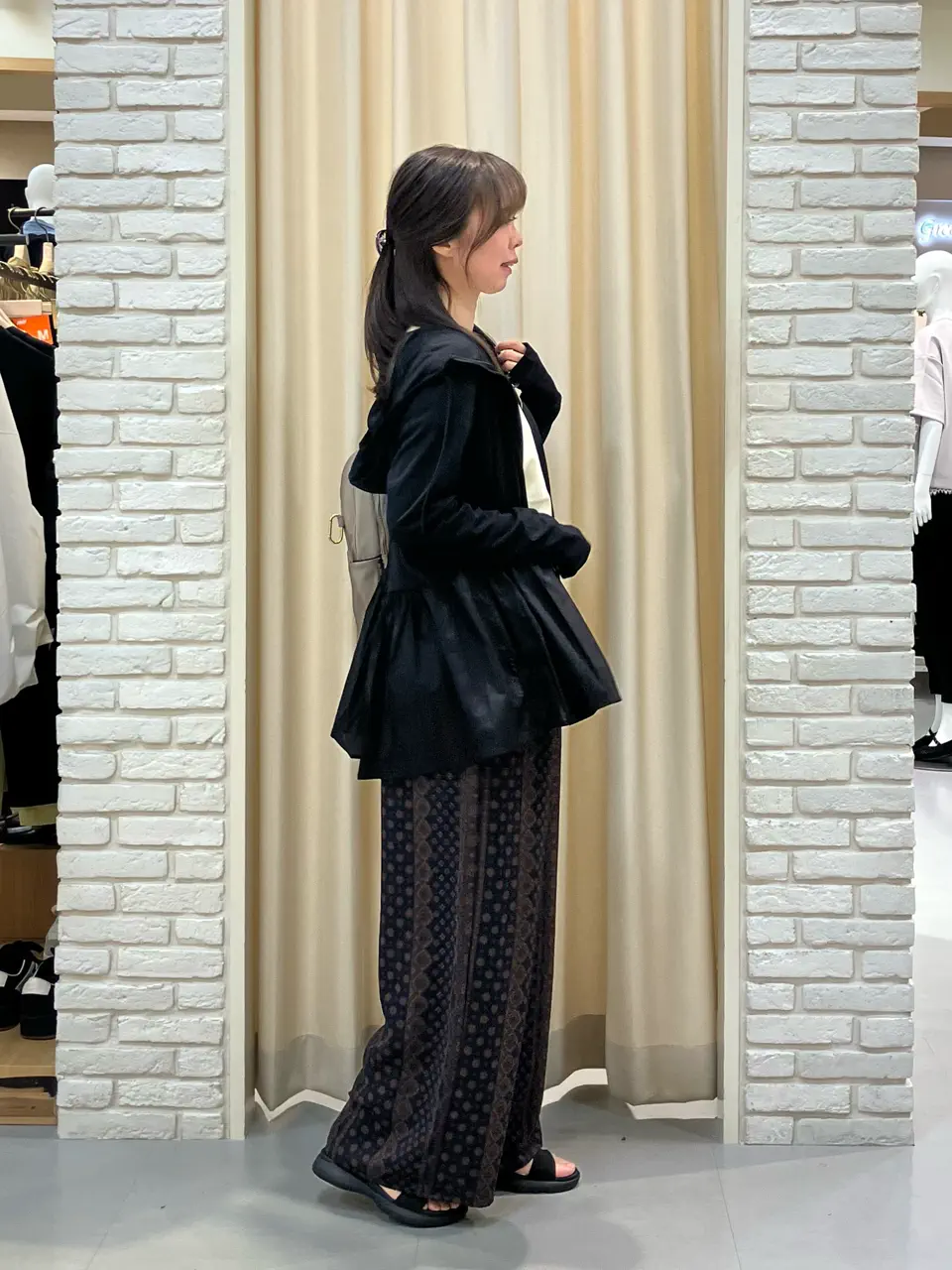 ONWARD CROSSET SELECT 檀 コーディネート画像