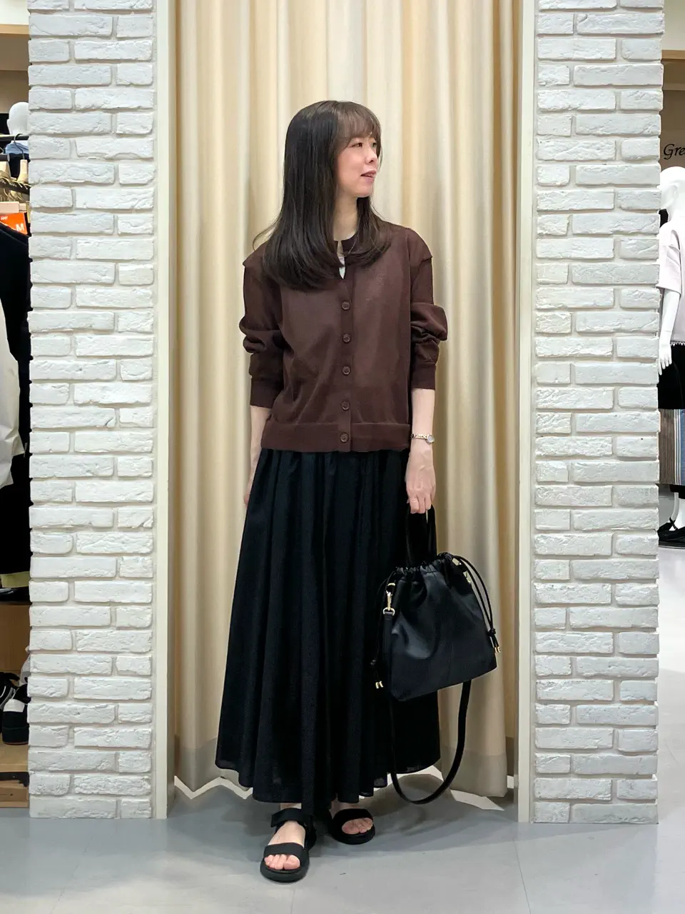 ONWARD CROSSET SELECT 檀 コーディネート画像