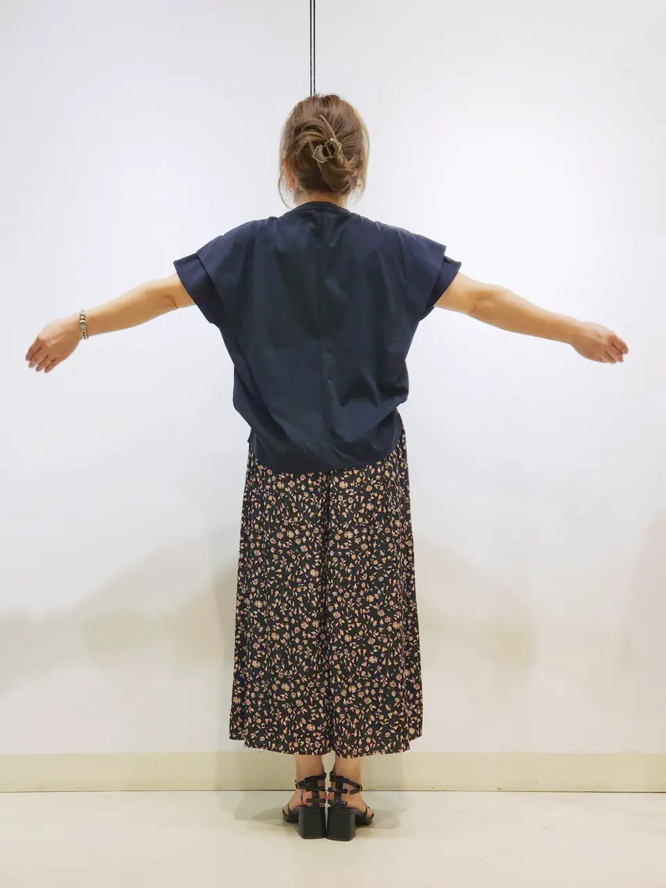 ONWARD CROSSET SELECT 中野 コーディネート画像