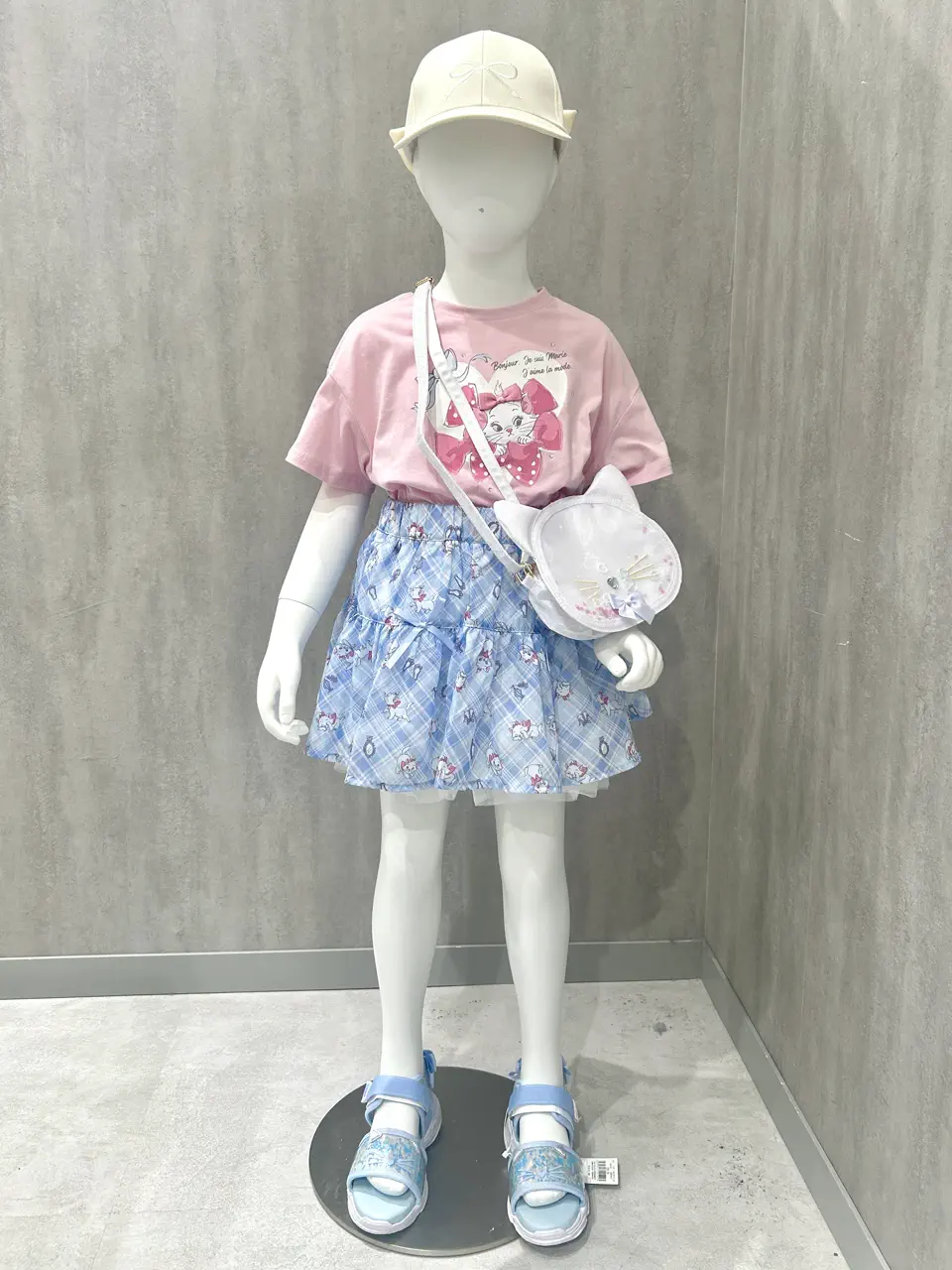  秋葉 コーディネート画像