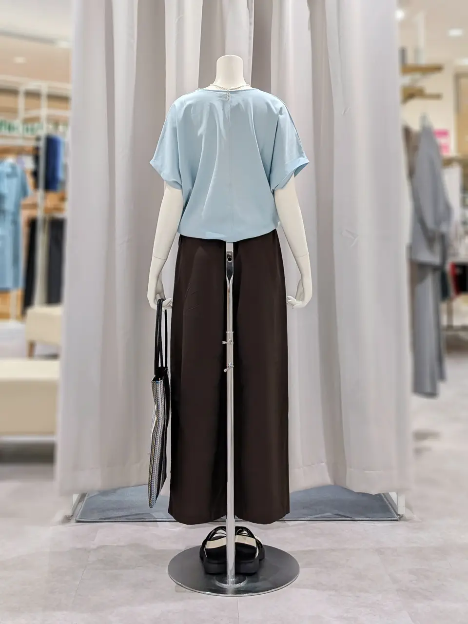 ONWARD CROSSET SELECT 岩田 コーディネート画像