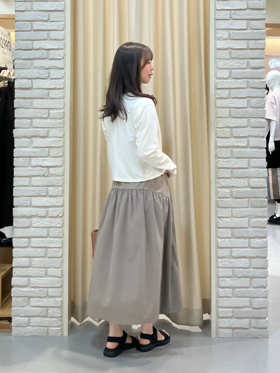 ONWARD CROSSET SELECT 檀 コーディネート画像