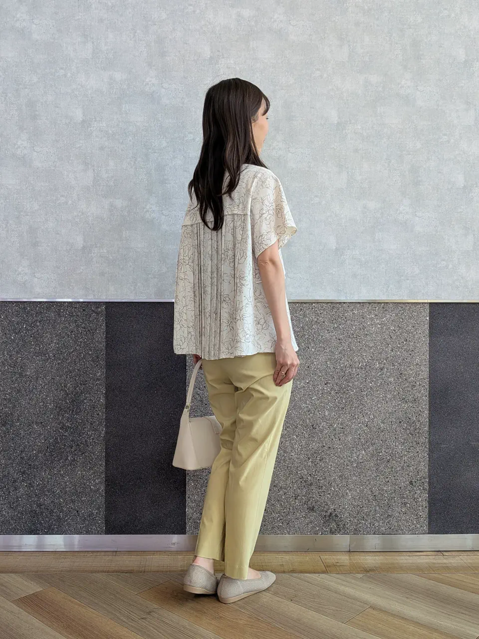 ONWARD CROSSET SELECT 浅岡 コーディネート画像