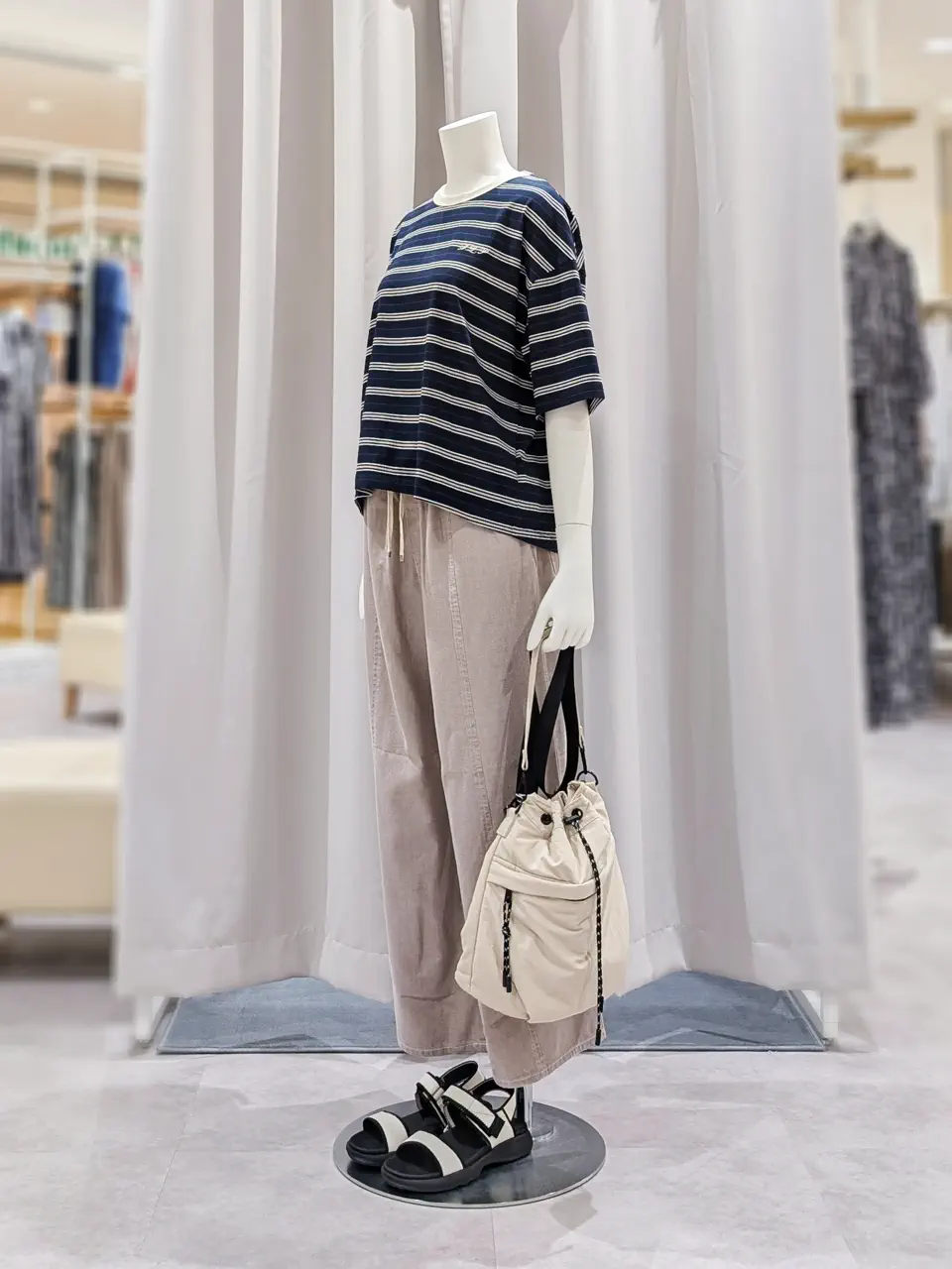 ONWARD CROSSET SELECT 岩田 コーディネート画像