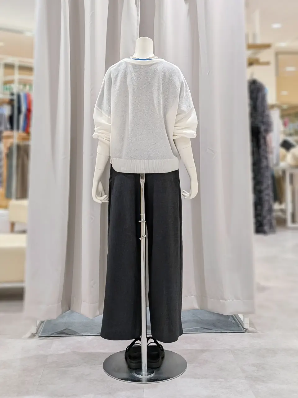 ONWARD CROSSET SELECT 岩田 コーディネート画像