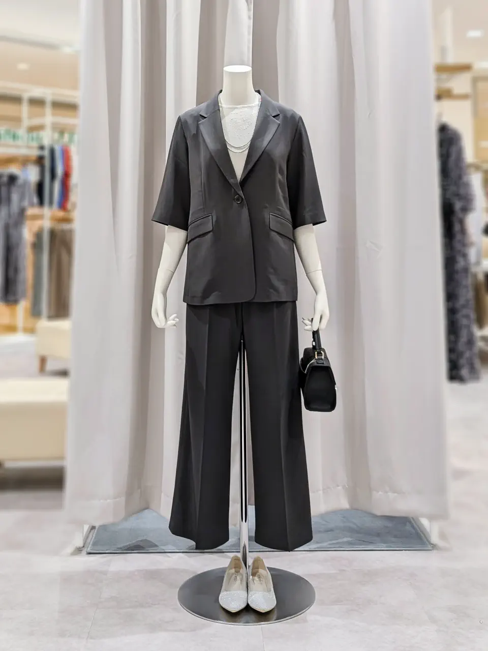 ONWARD CROSSET SELECT 岩田 コーディネート画像