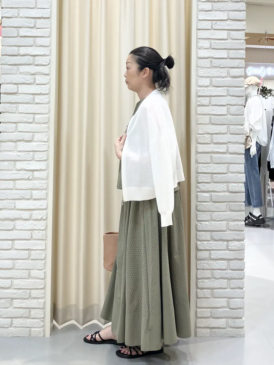 ONWARD CROSSET SELECT 中野 コーディネート画像