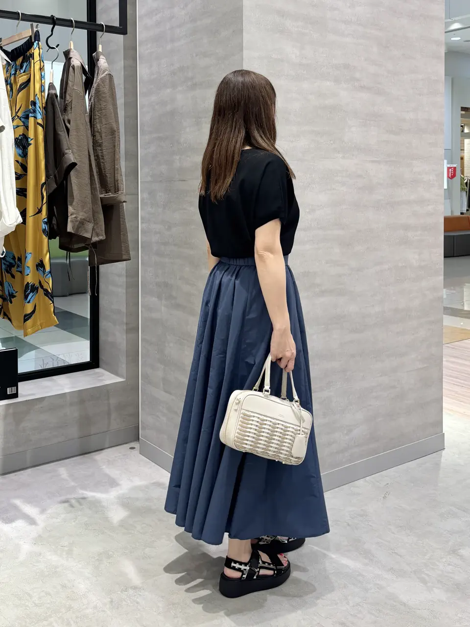 ONWARD CROSSET SELECT SAKAI コーディネート画像