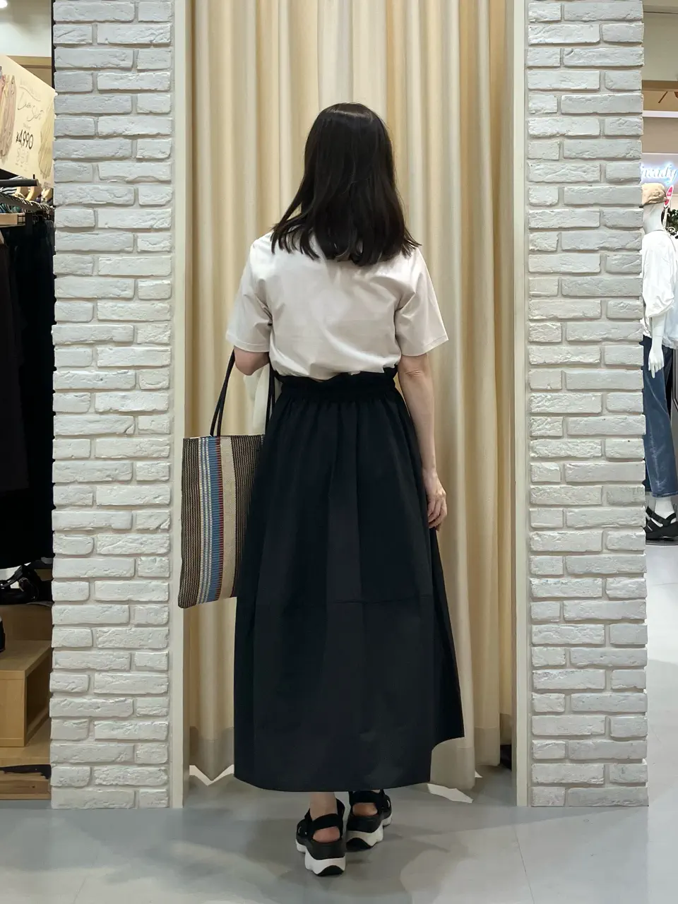 ONWARD CROSSET SELECT 檀 コーディネート画像