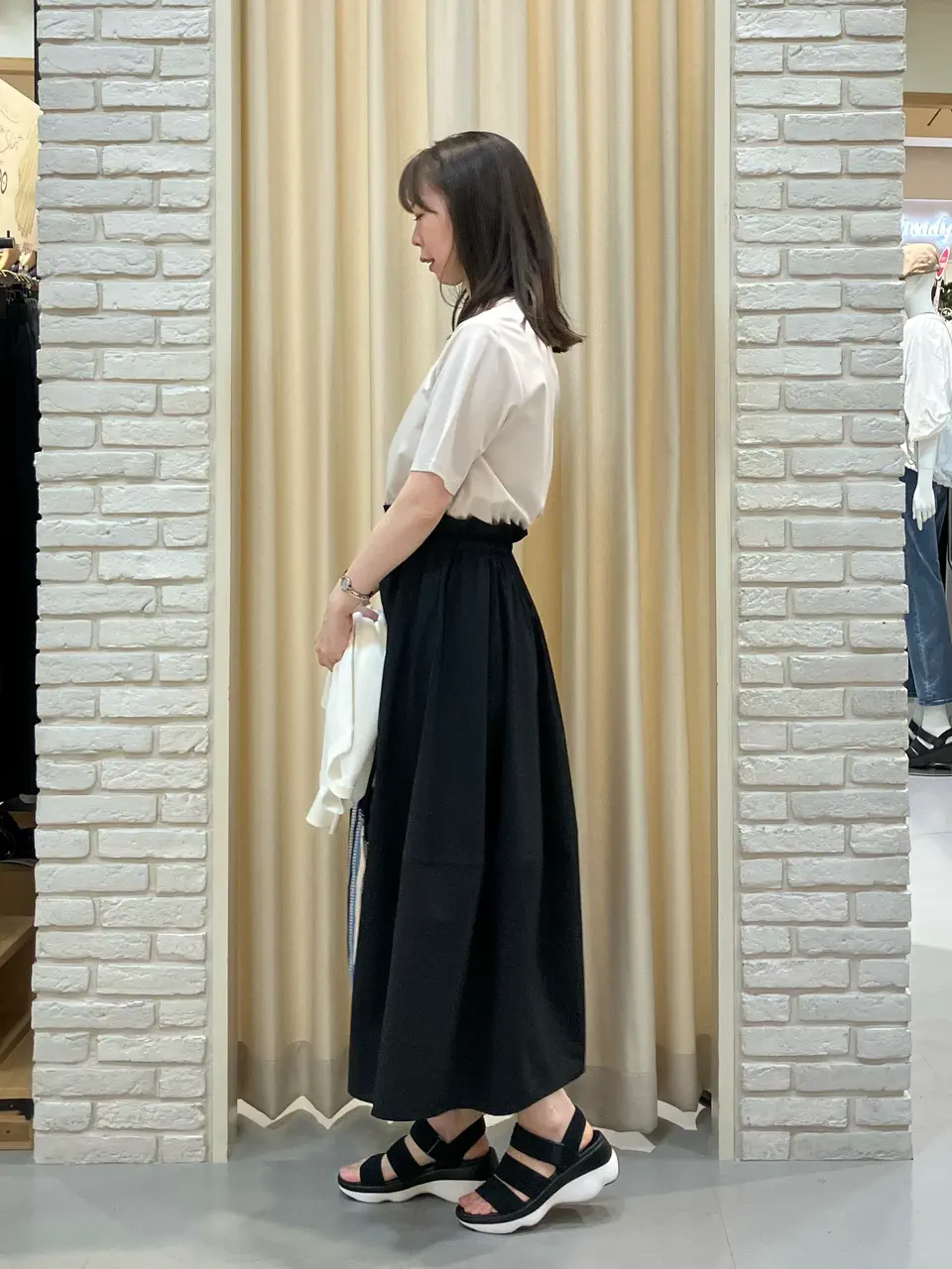 ONWARD CROSSET SELECT 檀 コーディネート画像