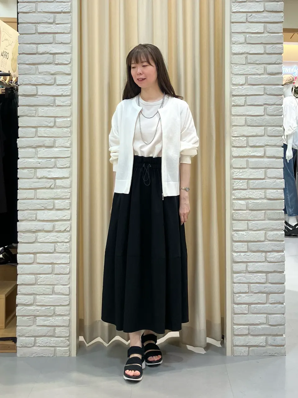 ONWARD CROSSET SELECT 檀 コーディネート画像