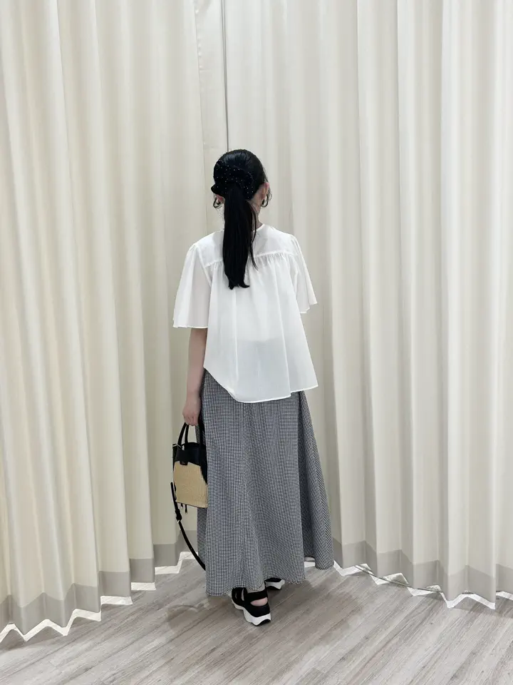 ONWARD CROSSET SELECT HANA コーディネート画像