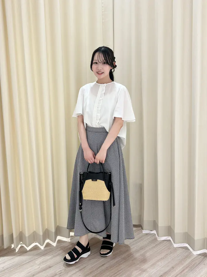 ONWARD CROSSET SELECT HANA コーディネート画像