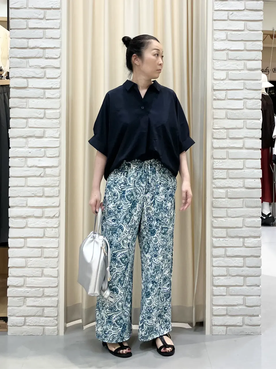 ONWARD CROSSET SELECT 中野 コーディネート画像