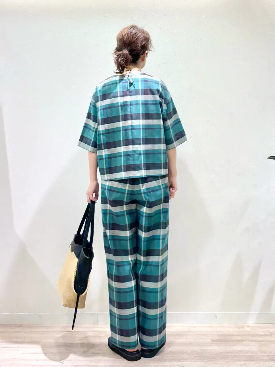 ONWARD CROSSET SELECT 照木 コーディネート画像