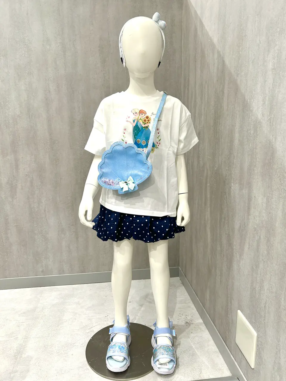  秋葉 コーディネート画像