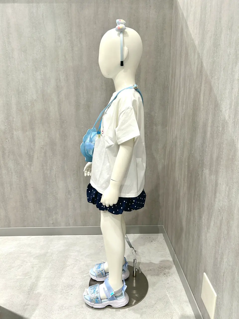 ONWARD CROSSET SELECT 秋葉 コーディネート画像
