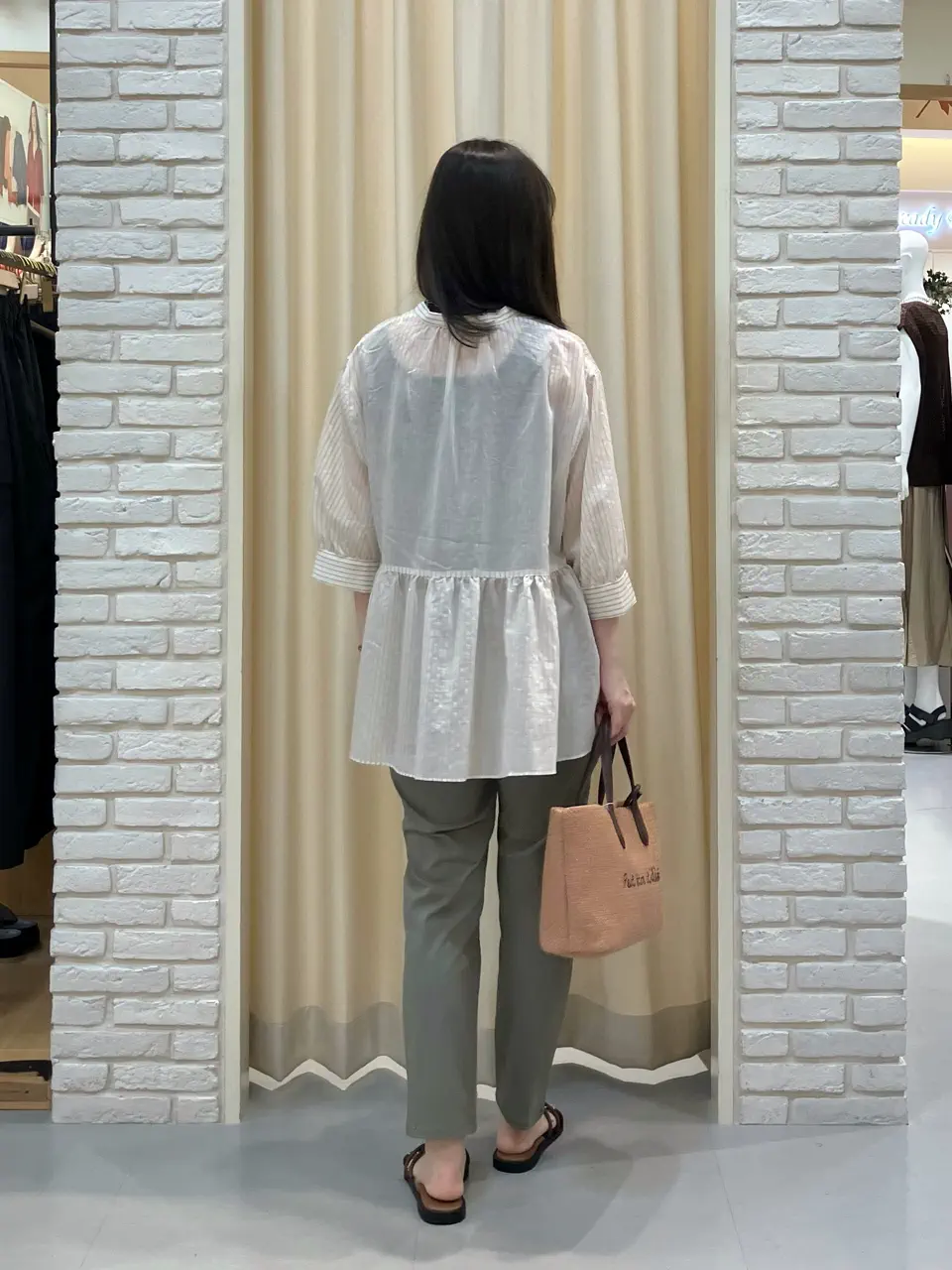 ONWARD CROSSET SELECT 檀 コーディネート画像