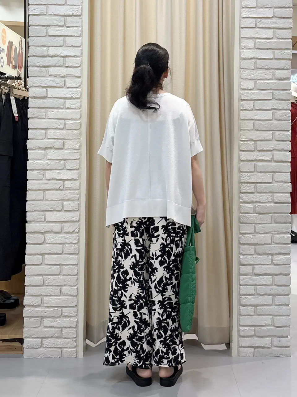 ONWARD CROSSET SELECT 中野 コーディネート画像