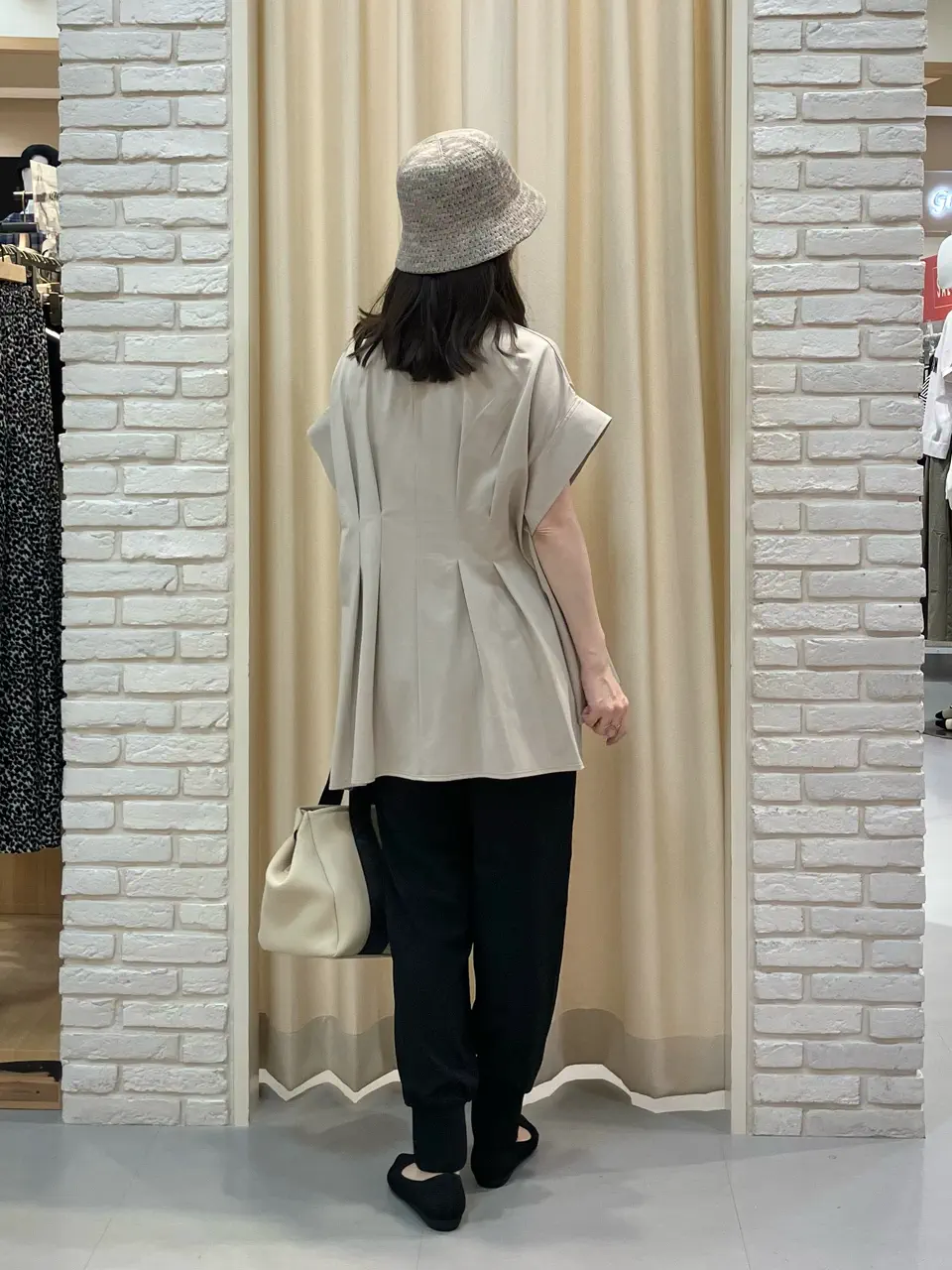 ONWARD CROSSET SELECT 檀 コーディネート画像