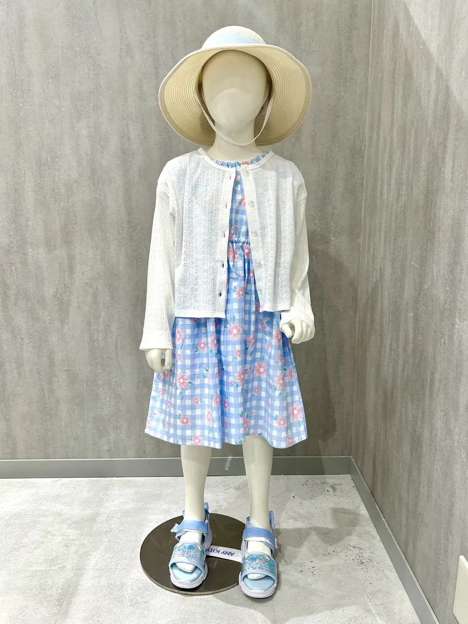  秋葉 コーディネート画像