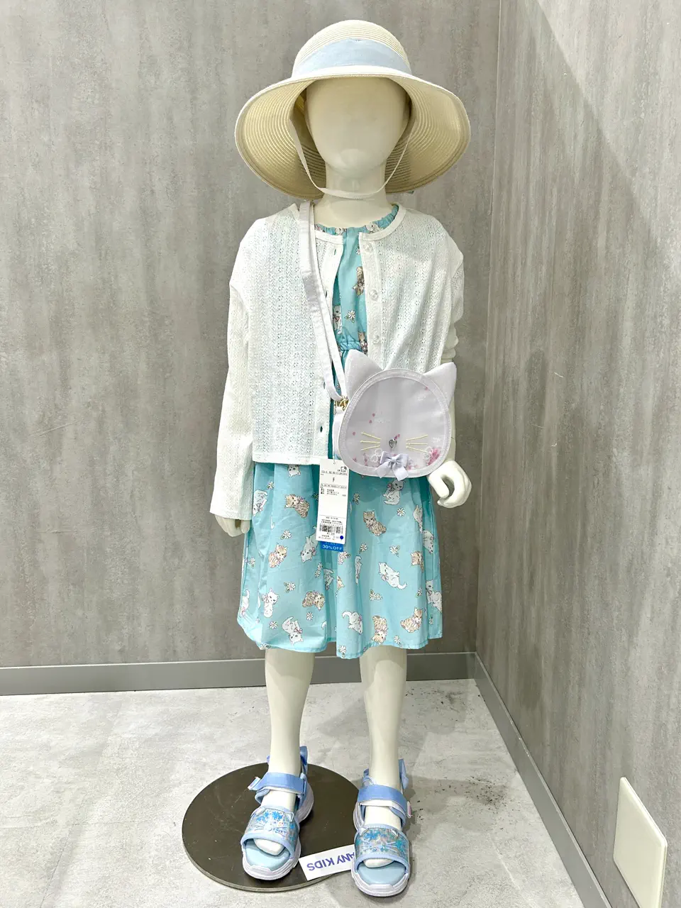  秋葉 コーディネート画像