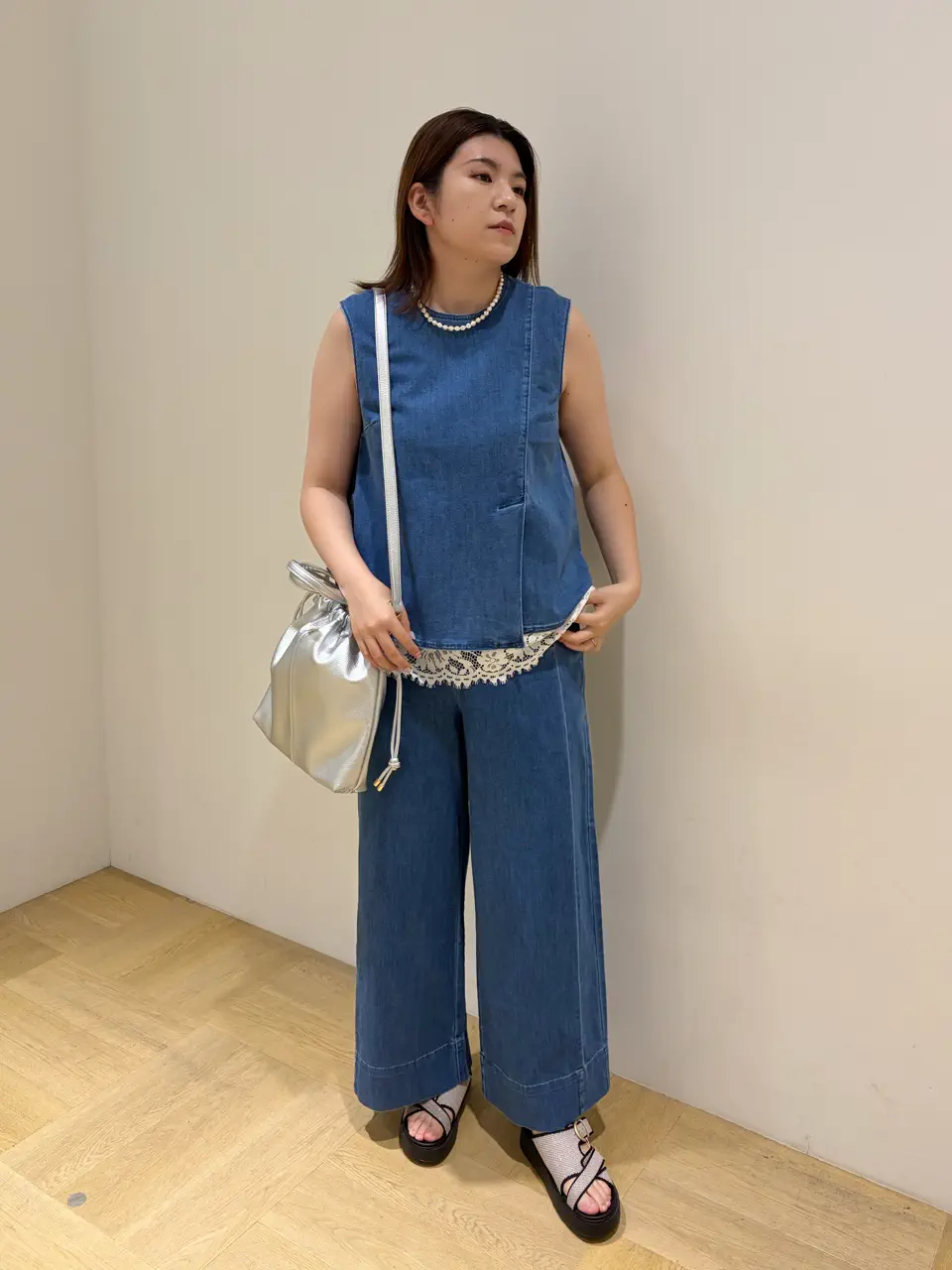  尾野 コーディネート画像