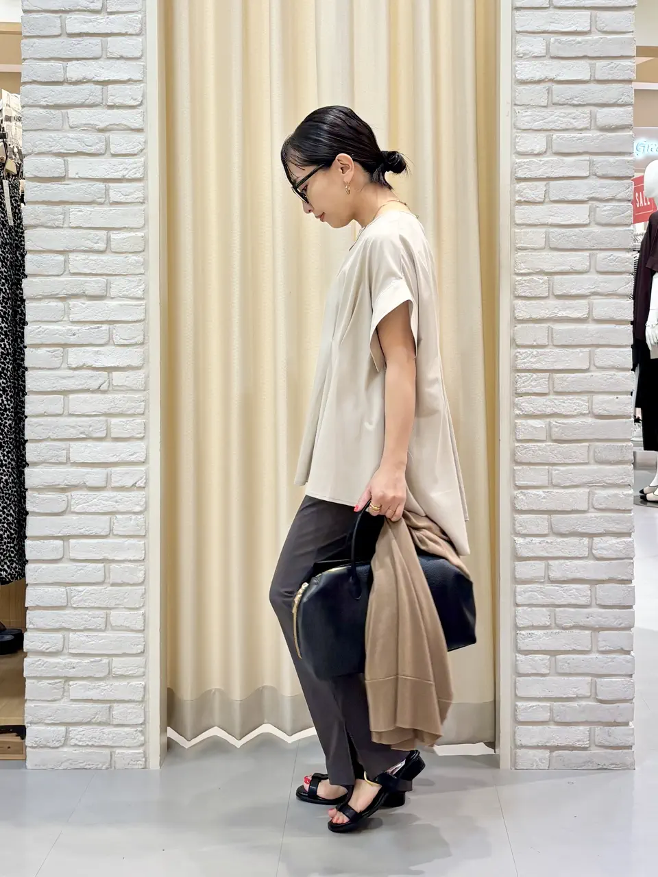 ONWARD CROSSET SELECT 服部 コーディネート画像