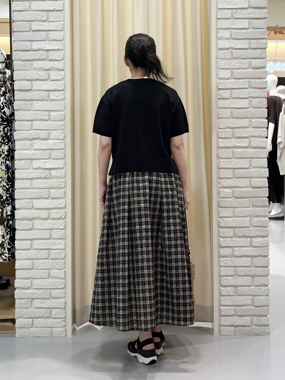 ONWARD CROSSET SELECT 中野 コーディネート画像