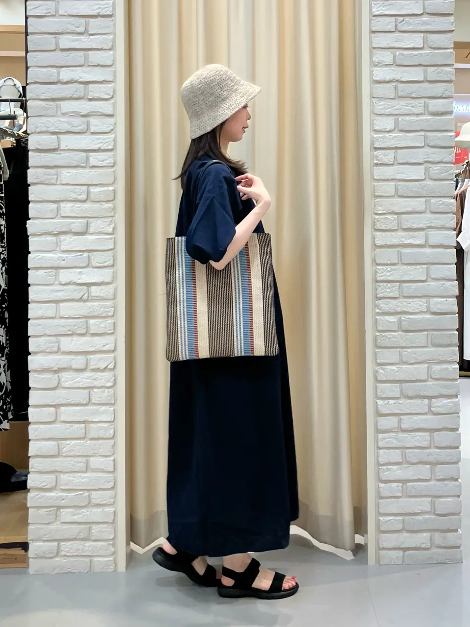 ONWARD CROSSET SELECT 檀 コーディネート画像