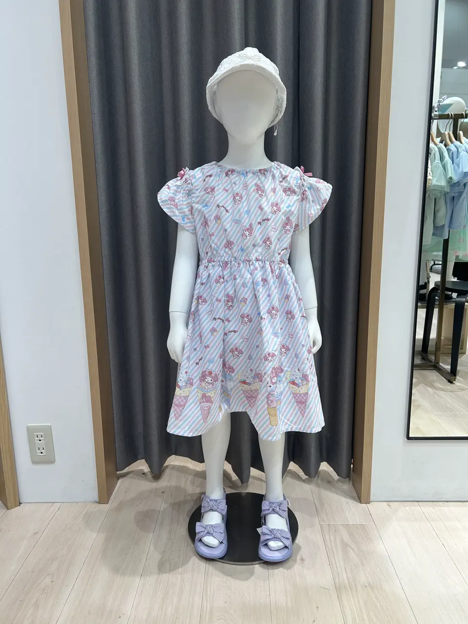  CHINONE コーディネート画像