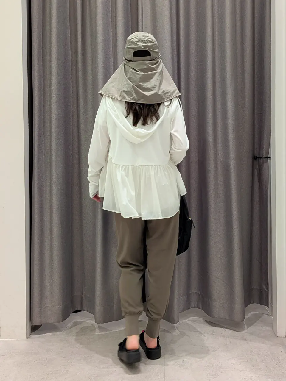 ONWARD CROSSET SELECT 浅岡 コーディネート画像
