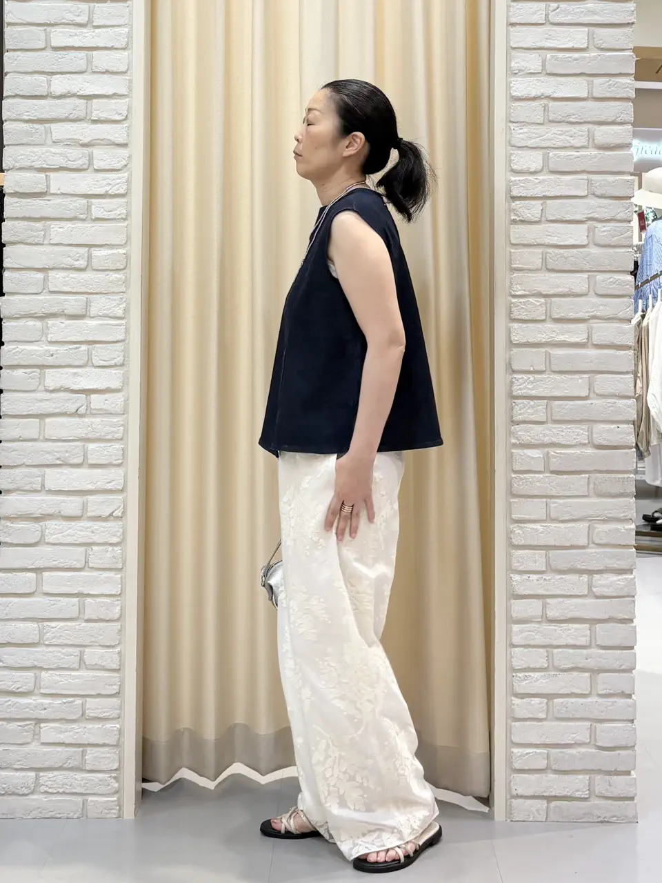 ONWARD CROSSET SELECT 中野 コーディネート画像