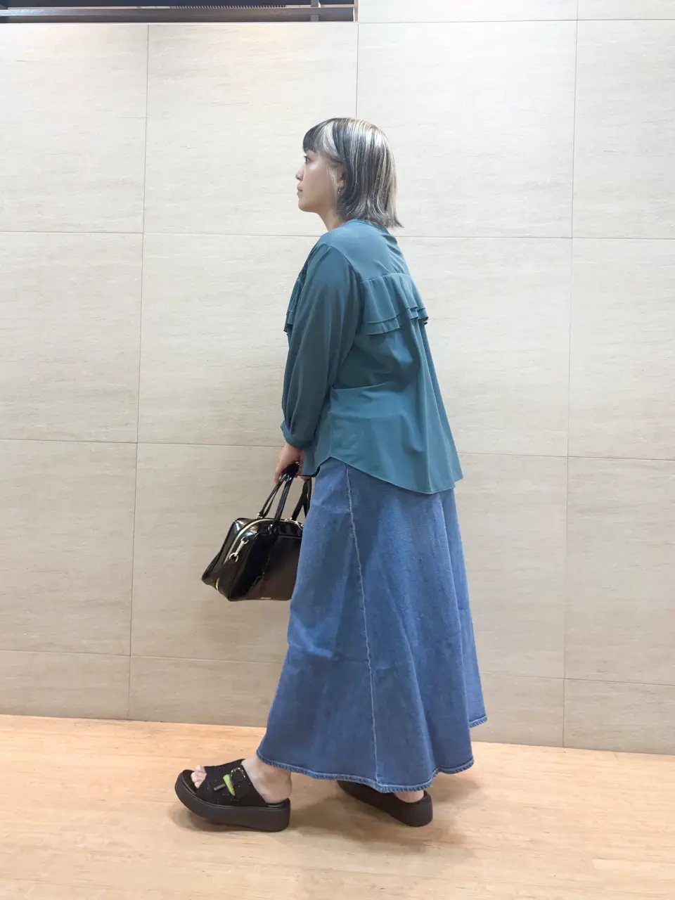 ONWARD CROSSET SELECT 佐藤 コーディネート画像