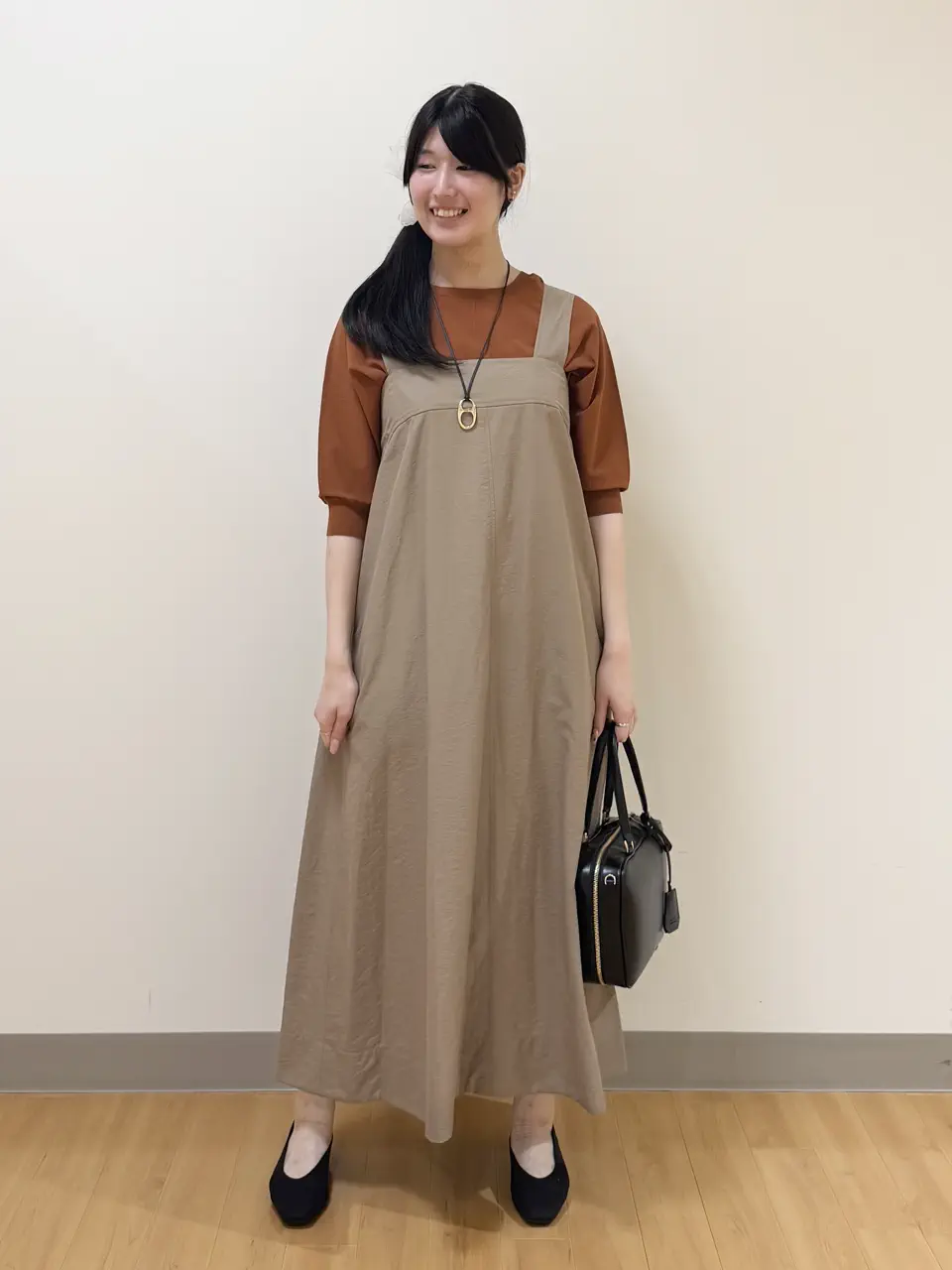  Aina コーディネート画像