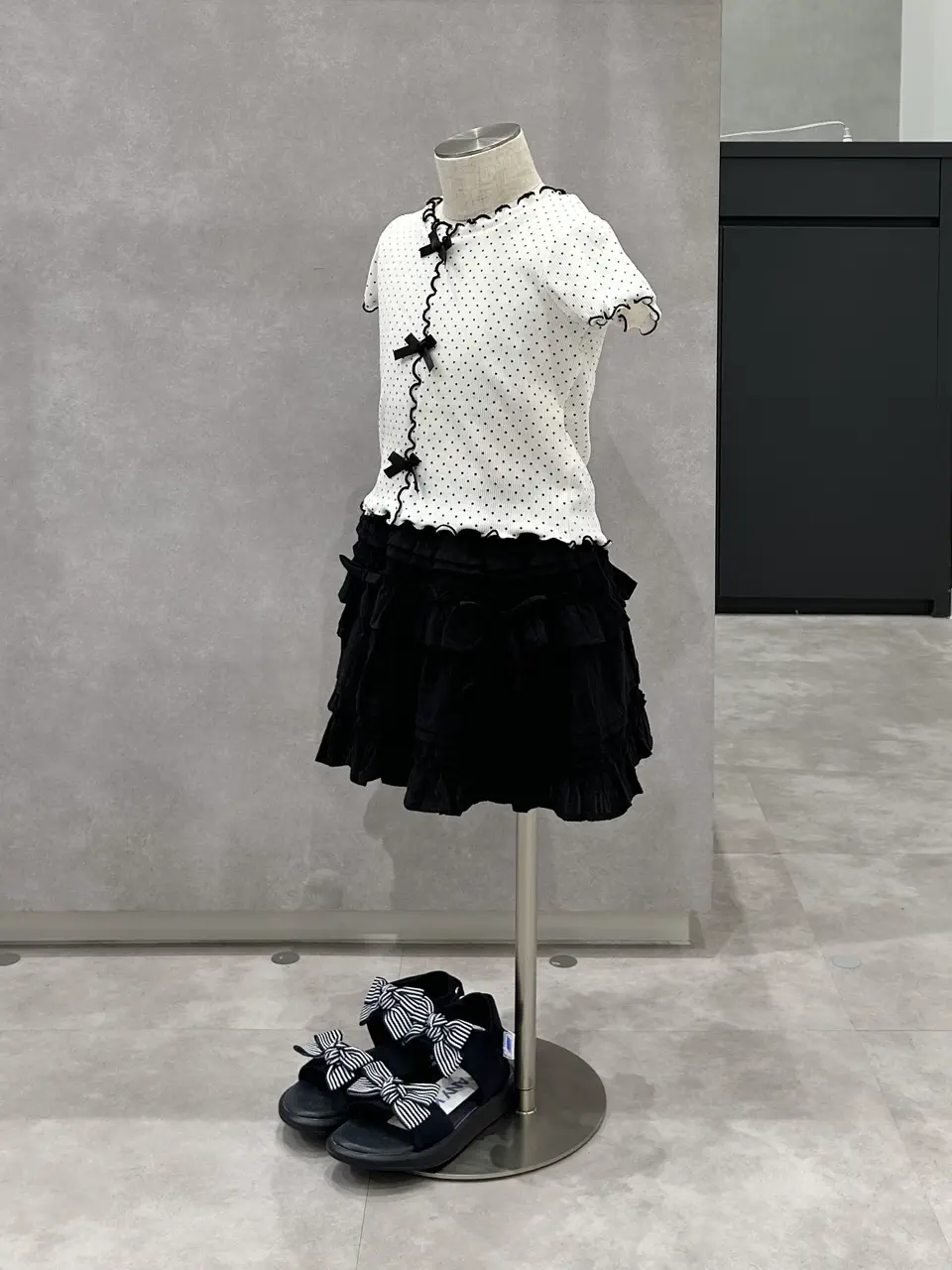 ONWARD CROSSET SELECT 西野 コーディネート画像