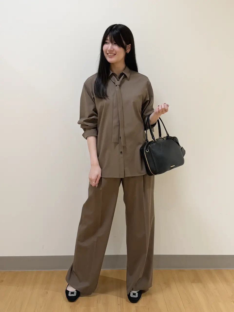  Aina コーディネート画像