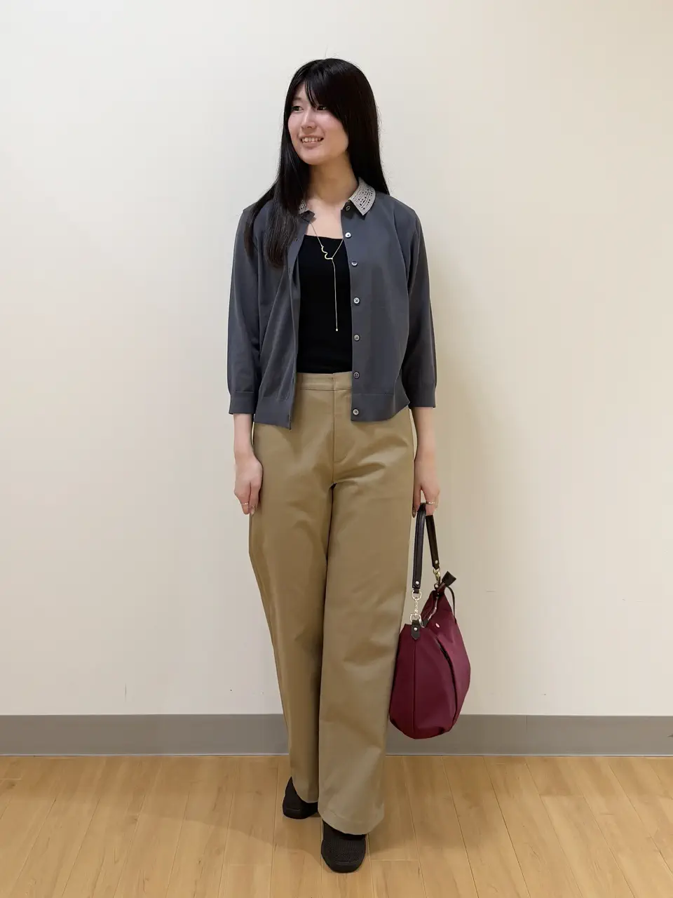  Aina コーディネート画像