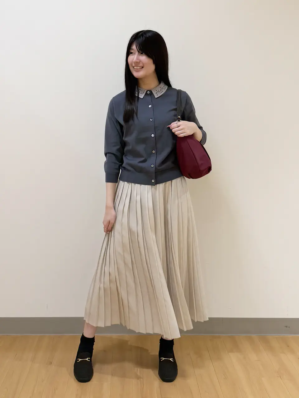  Aina コーディネート画像