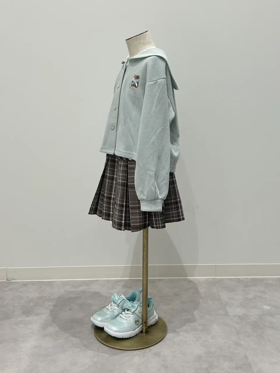 ONWARD CROSSET SELECT 西野 コーディネート画像